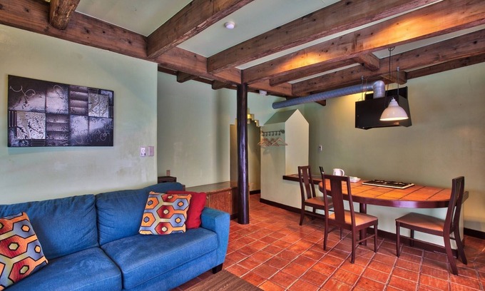 Nakama Hotel | 1F Poolside Twin Room Kitchen Pets not allowed/Kunigami-gun Okinawa