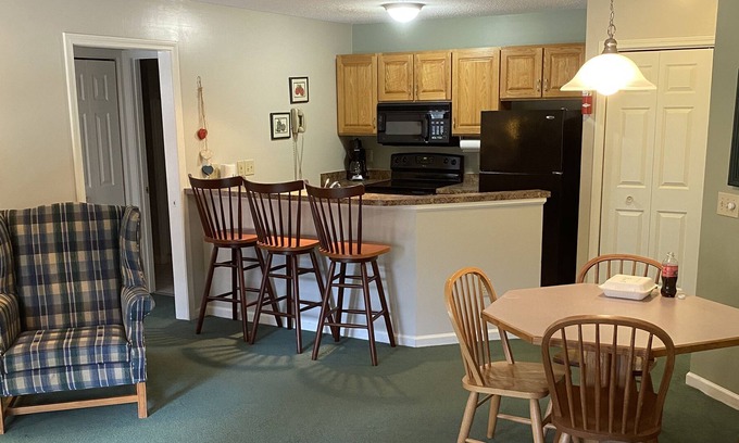 North Woodstock Resort | 2 BDR/ 2 Bath in the Heart of the White Mountains!