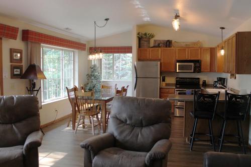 Eagle River House | 2 bed condo at Wild Eagle Lodge on Duck Lake, #201