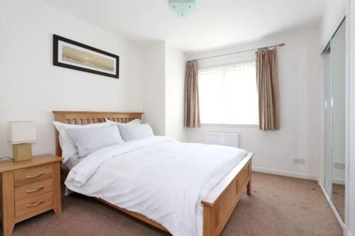 Central Aberdeen Apartment | 2-Bed Condo Best of Beach & City, FREE Parking