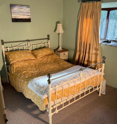 Hebden Bridge House | 2 Bed Cottage - Sleeps 4 - Pets - Parking