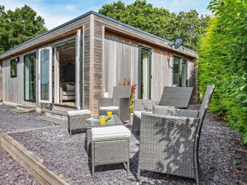 Llangelynin House | 2 Bed in Conwy 50287