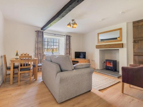 Keswick House | 2 Bed in Underskiddaw SZ199