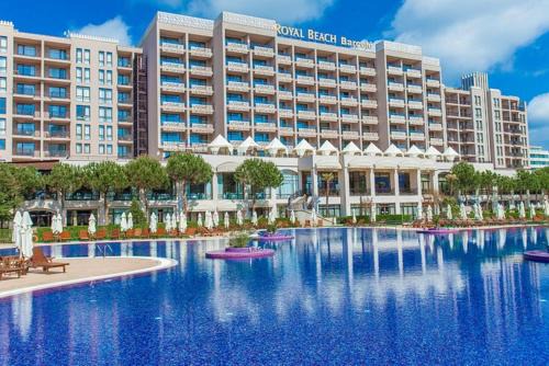 Sunny Beach Apartment | 2 Bed, Royal Beach Barcelo Hotel