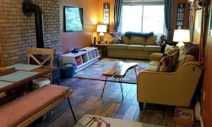 Bartlett Condo | 2 Bedroom 2 bath condo