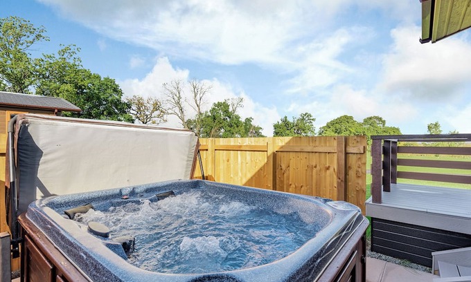Upper Battlefield Ski Chalet | 2 bedroom accommodation in Shrewsbury