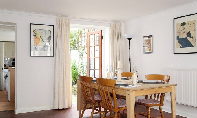 Brighton City Centre Cottage | 2 bedroom accommodation in Brighton