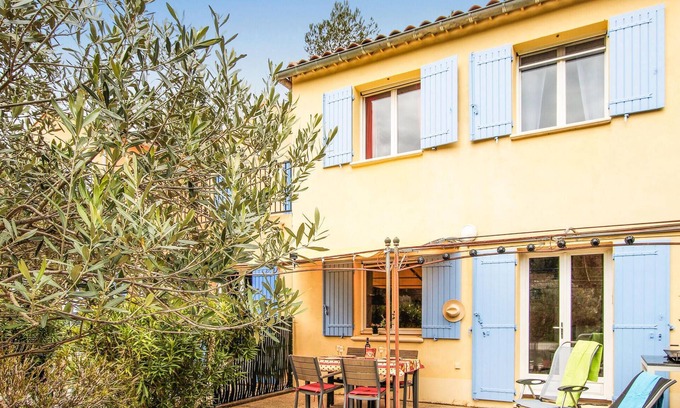 Propiac House | 2 bedroom accommodation in Propiac