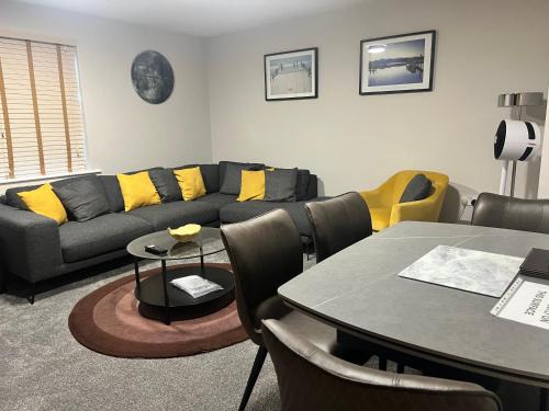 Milton Keynes Apartment | 2 Bedroom Apartment in Broughton, Milton Keynes