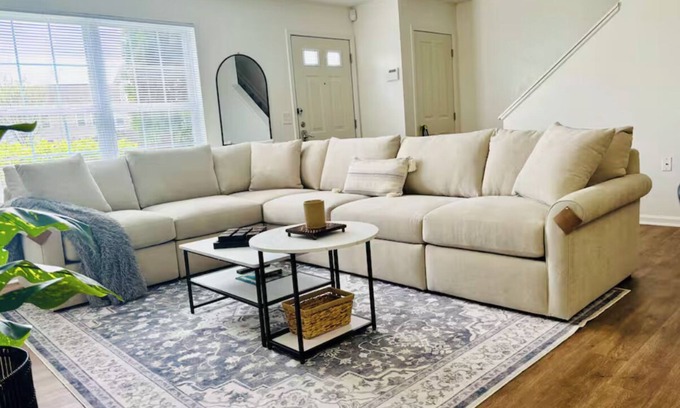 Groveport Condo | 2 Bedroom Beautiful Condo 10 minutes from Downtown Columbus + Gym & Pool Access!