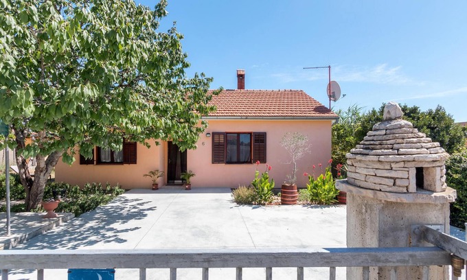 Sikici House | 2 bedroom beautiful home in Sikici