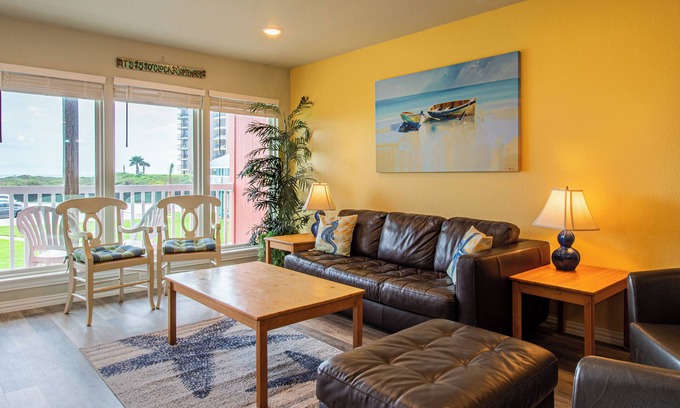 Port Aransas Condo | 2-bedroom condo in Port Aransas with AC, complete with Margarita Station!