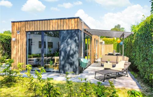 Heinkenszand House | 2 Bedroom Cozy Home In Heinkenszand