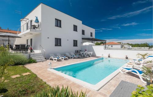 Murine Apartment | 2 Bedroom Gorgeous Apartment In Umag