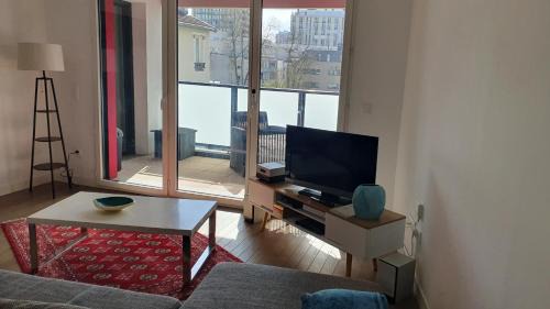 Republique–Point-du-Jour Apartment | 2 Bedroom Modern appartment at Boulogne Billancourt Marcel Sambat