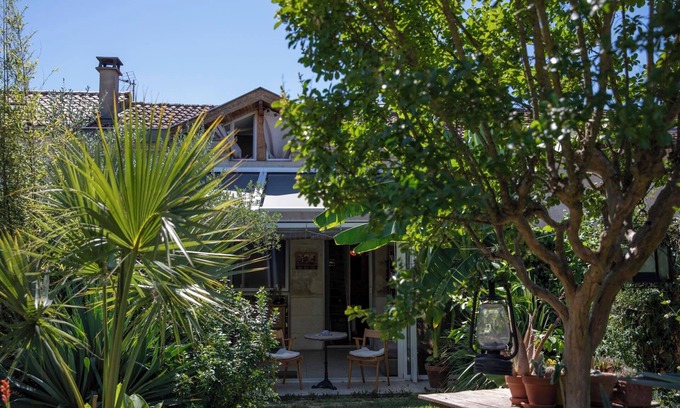 Begles House | 2 Bedroom Private vacation home in BÃ¨gles