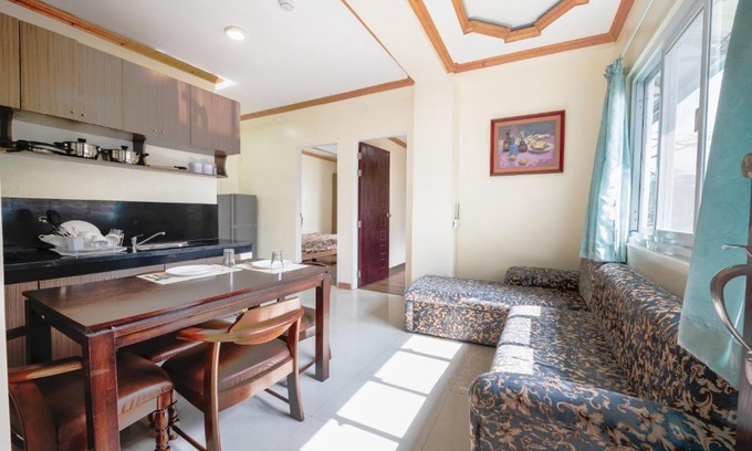 Baguio Apartment | 2 Bedroom Unit with Breakfast for 2pax