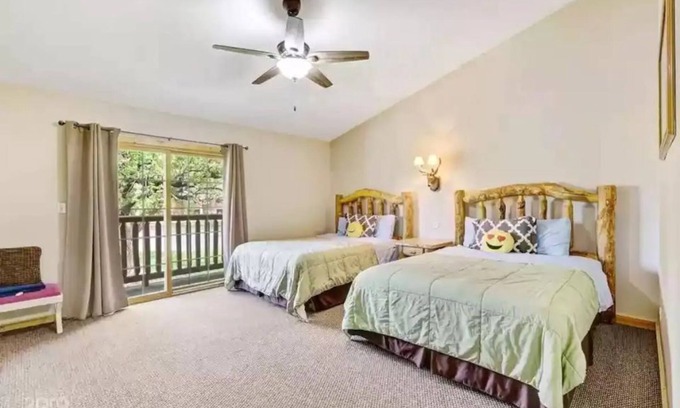 Utica Condo | 2 Bedroom villa