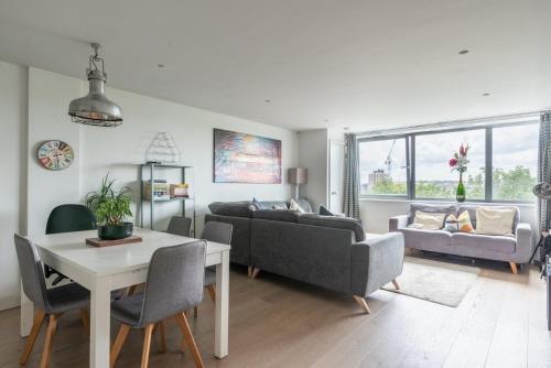 Redcliffe Apartment | 2 BR | Attractions | Hotel like