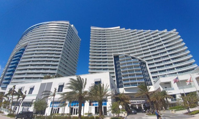 Central Beach Apartment | 2 BR W Residences Ft. Lauderdale