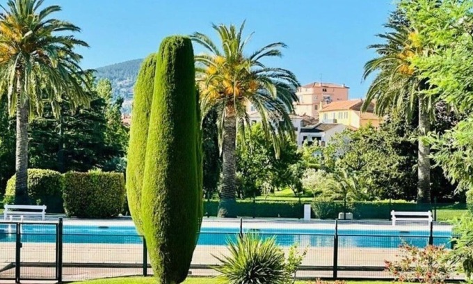 La Napoule Apartment | 2 Cozy Rooms and Swimming Pool in a Green Setting