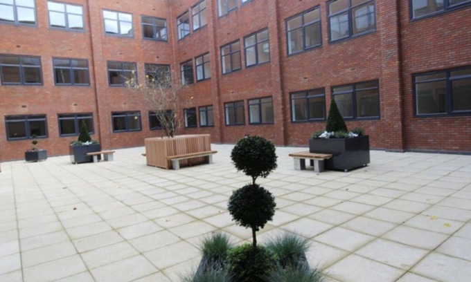 Luton Apartment | 2 Level American Loft Style Apartment With Balcony