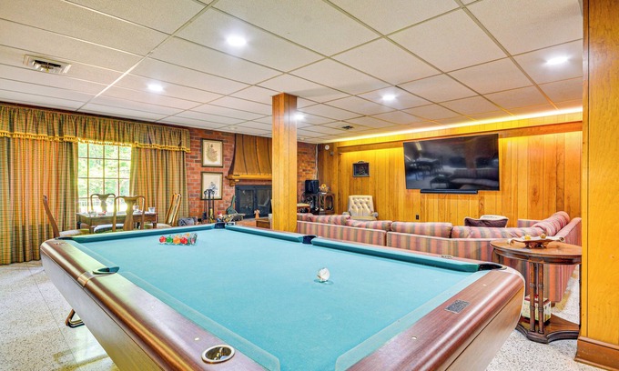 Thomasville House | 2 Mi to Main St Thomasville: Family Home w/Games