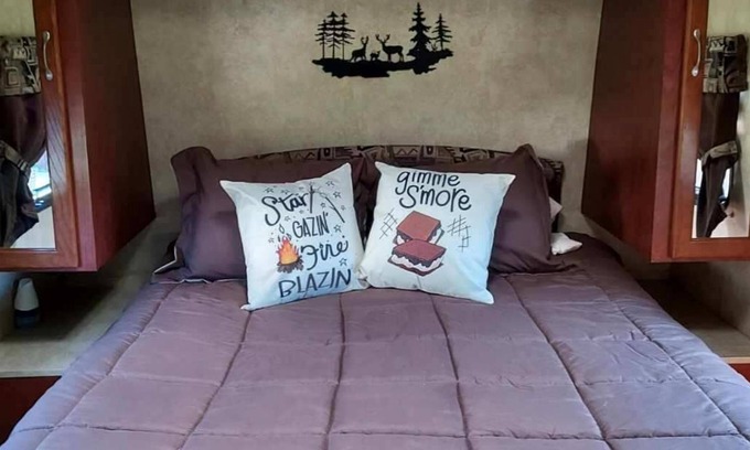 Coram RV Rental | 2 of2 campers located in PRIVATE campground just 6 miles from Glacier National 🌲