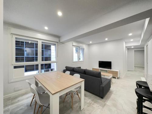 Maria Auxiliadora Apartment | 2 Piso 2 habitaciones centro al lado de Príncipe 2 - HomeyGalicia