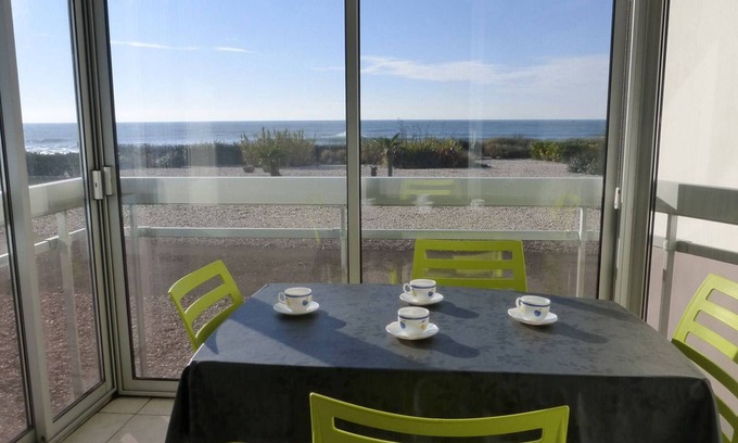 Saint-Gilles-Croix-de-Vie Apartment | 2-room apartment for 6 people with enclosed balcony in Saint-Gilles-Croix-de-Vie