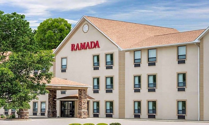 Strasburg Hotel | 2-Star Hotel ∙ Ramada by Wyndham Strasburg Dover