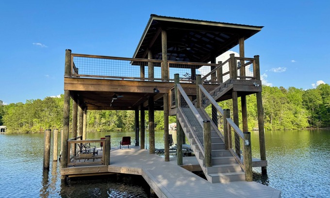 Dadeville House | 2 Story Dock w/Jump Platform & Outdoor TV/Stunning Views/Dog Friendly/Kayaks