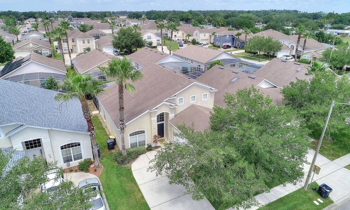 Davenport Villa | 2 Suites, 1 King, 5 Beds: Pool. Games Room #810 5 Bedroom Villa