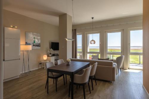 Ostseebad Wustrow Apartment | 2-Zimmer Ferienwohnung zwischen Ostsee und Bodden mit Süd- und Westbalkon