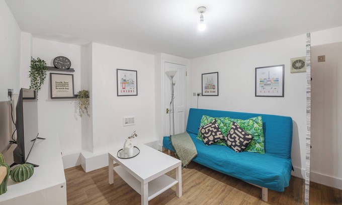 Camberwell Apartment | 20 min from city centre/2 bedrooms w/ensuite