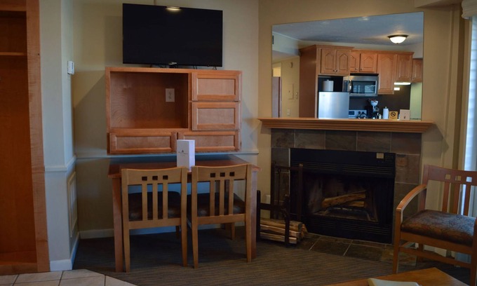 North Park City Resort | 20% off Park Regency Instant Booking 1 Bedroom Dates 1/25/2025 thru 2/1/2025