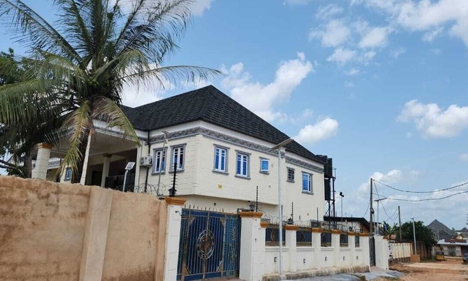 Benin City Apartment | 2025-Built Lavish 3BR Gated Suite #1 in GRA Benin City—24/7 Power & Security!