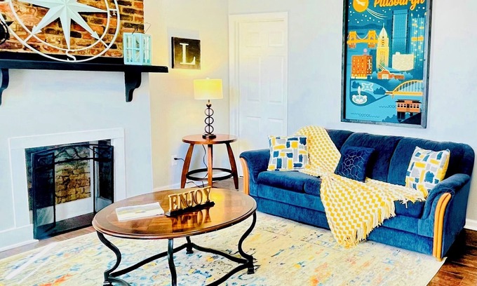 Central Northside House | 23-Min Walk to Acrisure! Free Private Park+King Beds