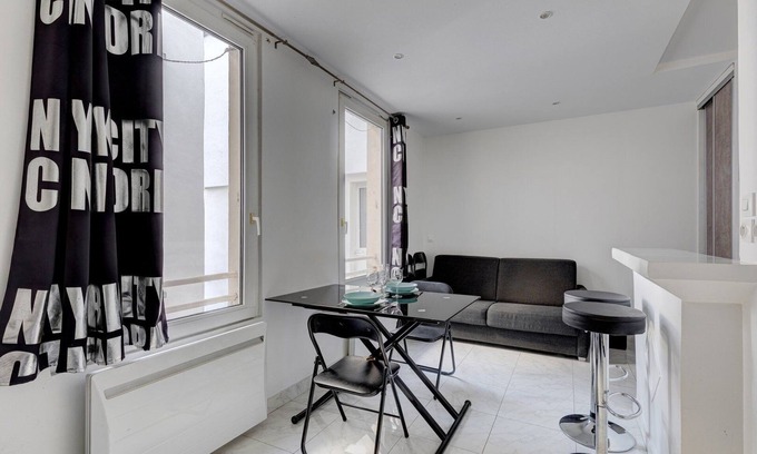 Combat Apartment | 255 Suite Homard - Superb apartment in Paris