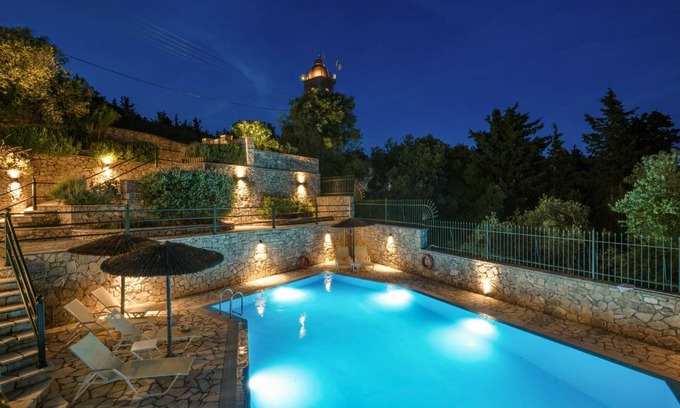 Vlachopoulatika Villa | 280 m² Villa ∙ 4 bedrooms ∙ 9 guests