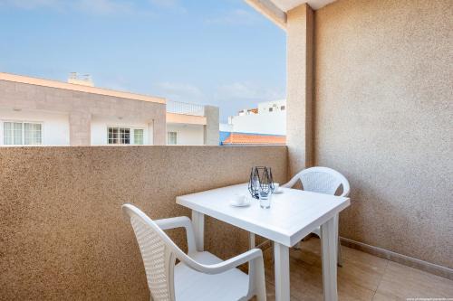 Los Abrigos Apartment | 2B Apartamento Abrigos, Wifi y balcón