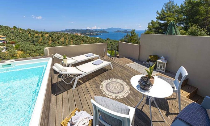Katsarou Apartment | 2br Suite White gea with private pool no01