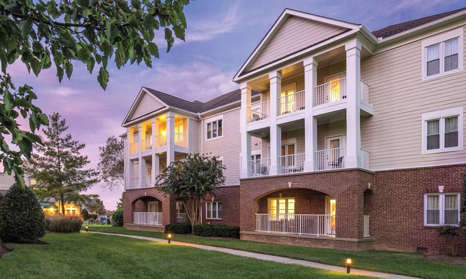 Pennington Bend Resort | 2BR Suite with Resort Pool, FREE WIFI, Near Attractions