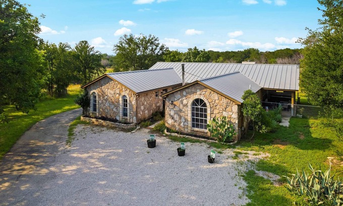 Marble Falls House | 2BR Texas Countryside Home!