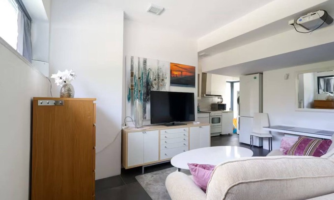 Molndal Municipality Apartment | 2BR Villa 2 Beds - Parking lot - Great for Workers