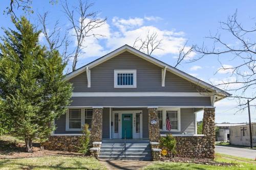 Crestline Heights House | 2nd Ave East Lake Craftsman