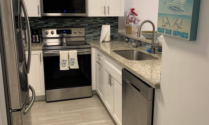 Eastern Shores Condo | 3/2 Gated water Eastern Shores 5 min to Aventura Suny Isles and N. Miami Beach.