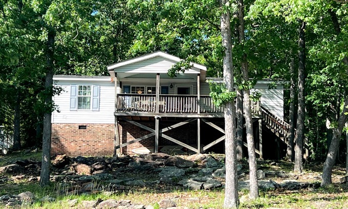 Wise House | 3 Bed, 2 Bath, Private Dock - The Perfect Hideaway