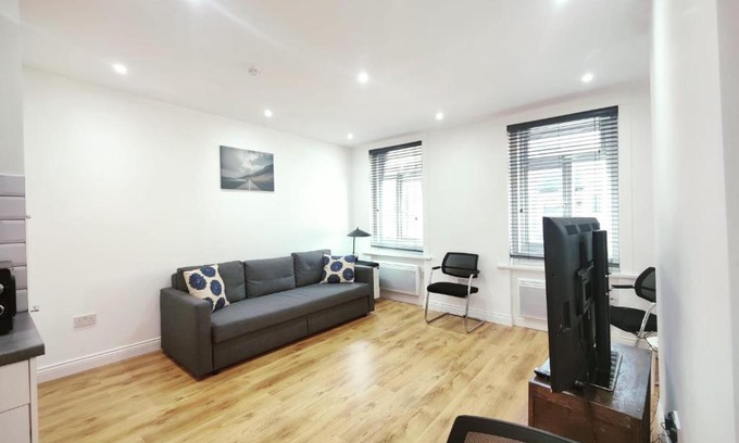 Spitalfields Apartment | 3 Bed Flat close to Liverpool st & Brick lane