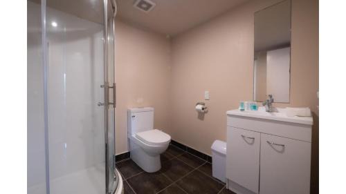 Pakuranga Heights House | 3 Bed Room downstairs house with Private entrance